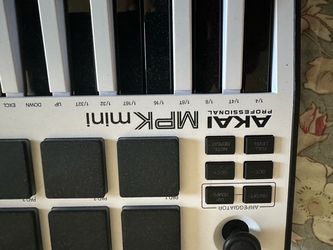 Akai Professional MPK Mini MIDI Controller