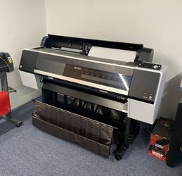 Epson SureColor P9000 Commercial Edition 44" 12 Ink System. Colors POP!