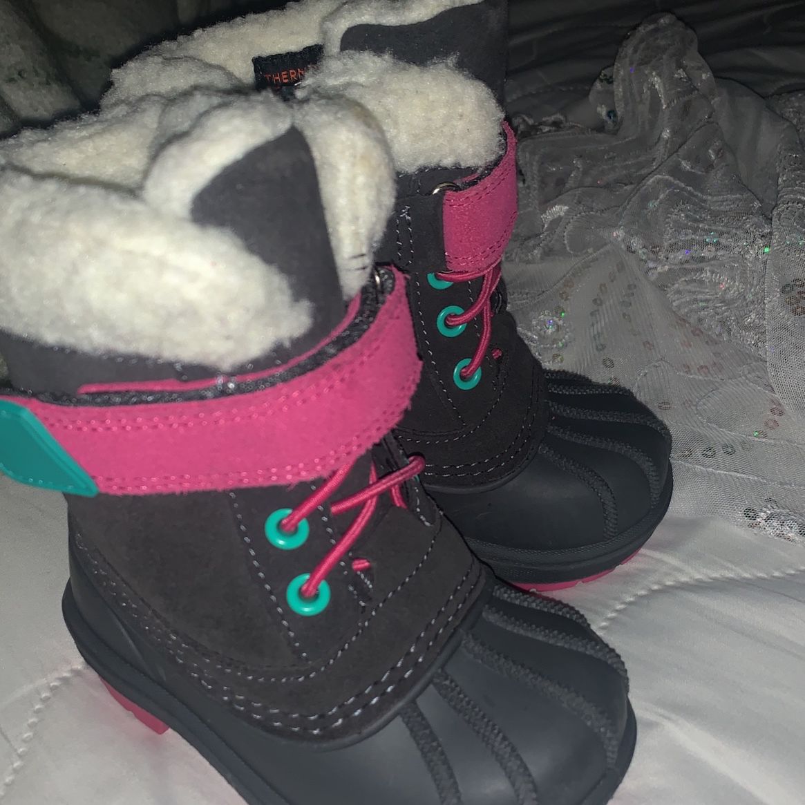 Snow Boots For Kid Size 5c Botas Para La Nieve Para Bebé Size 5c