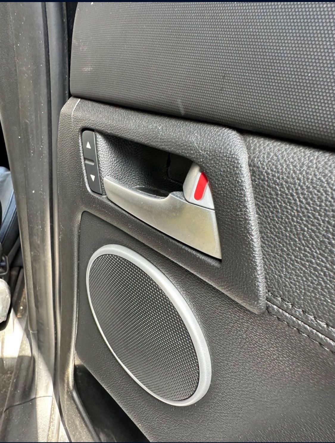 G8 Gt ( Interior Door Handle )