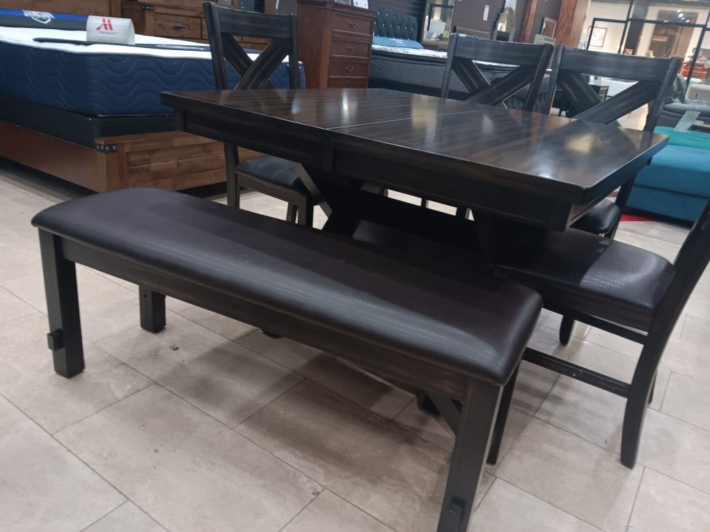 *Manager's Special*---Kelly Charming Dining Table Sets W/4 Chairs And Bench---Delivery And Easy Financing👌
