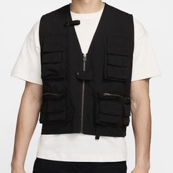 Nike Life Black Utility/Fishing Vest Size XL (FN3214-010) org. Price $175 NWT