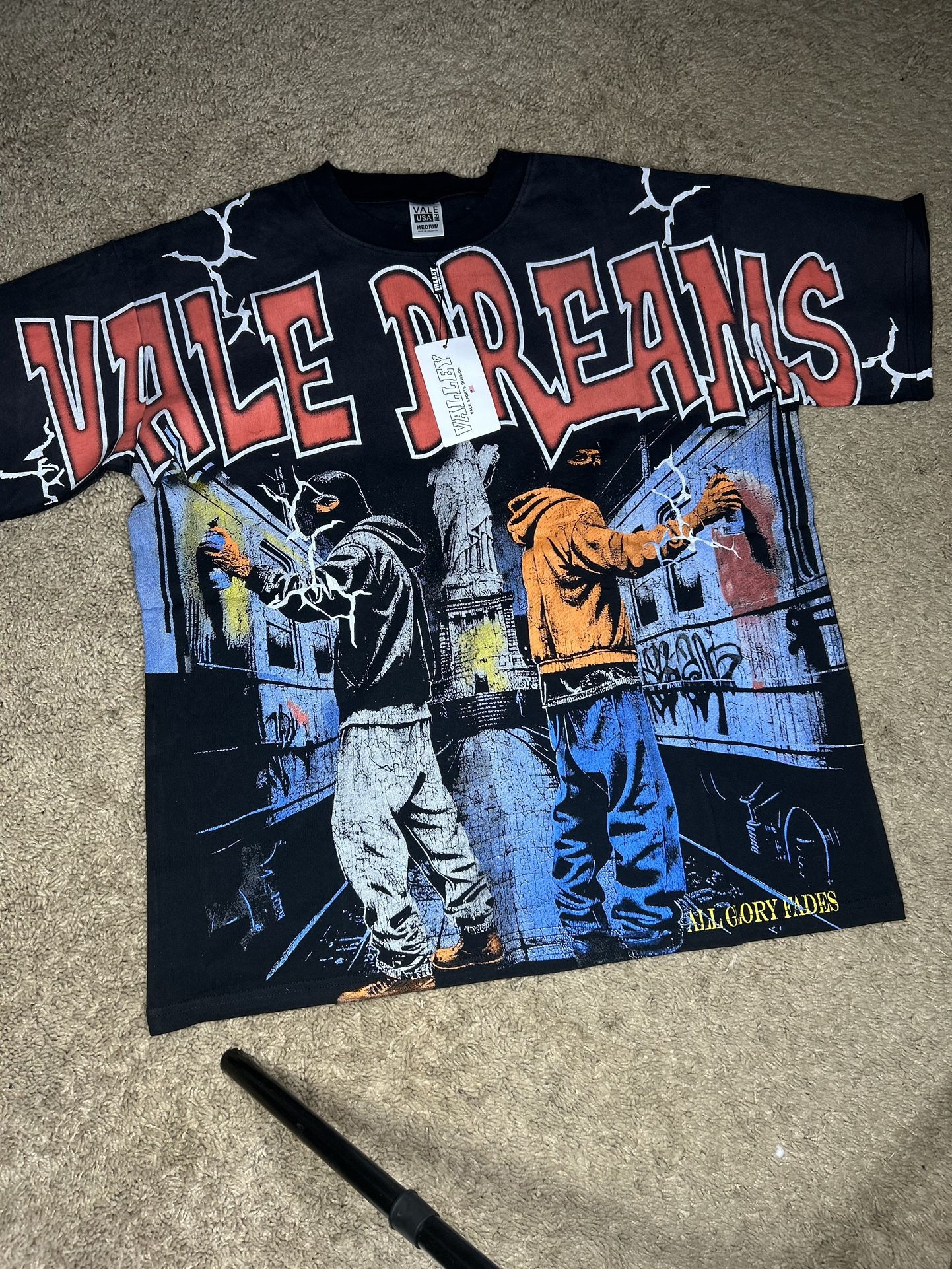 Vale Lives All Glory Fades Tee Med Runs Big