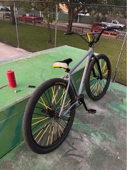 throne 29 inch cement gray
