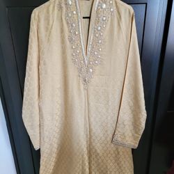 Mebaz Men's Kurta With Cream Bottom. Size Large 