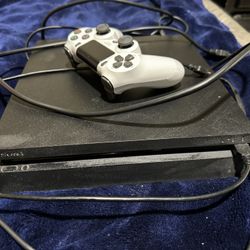 PS4 + Controller + Games