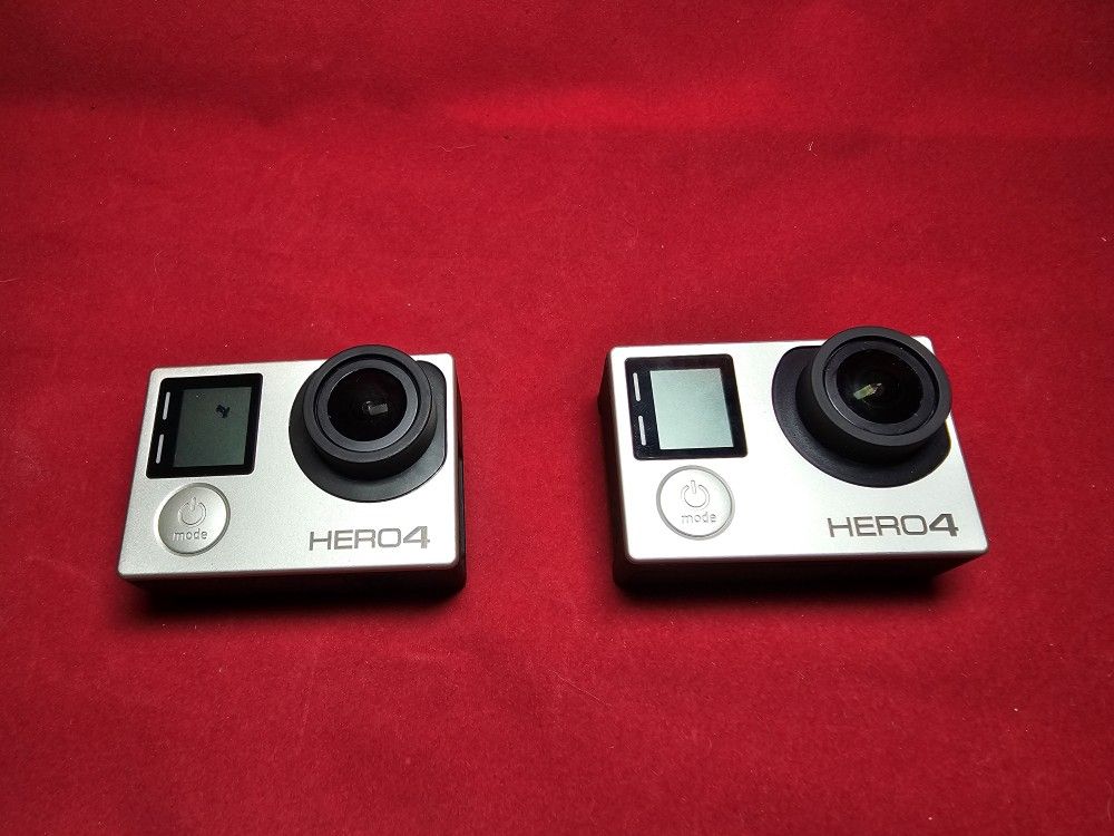 (2) GoPro Hero 4, (7) Batts, Charger, Accessories
