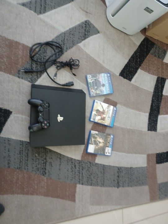 Ps4 With 3 Games