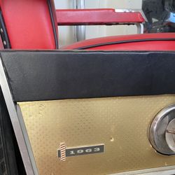 1963 Barber Chair 
