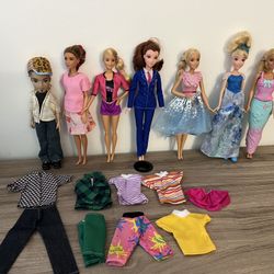 BARBIE DOLLS W Clothes 