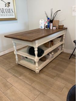 Beautiful and sturdy work bench.  Dimensions in photos. Must sell this week.