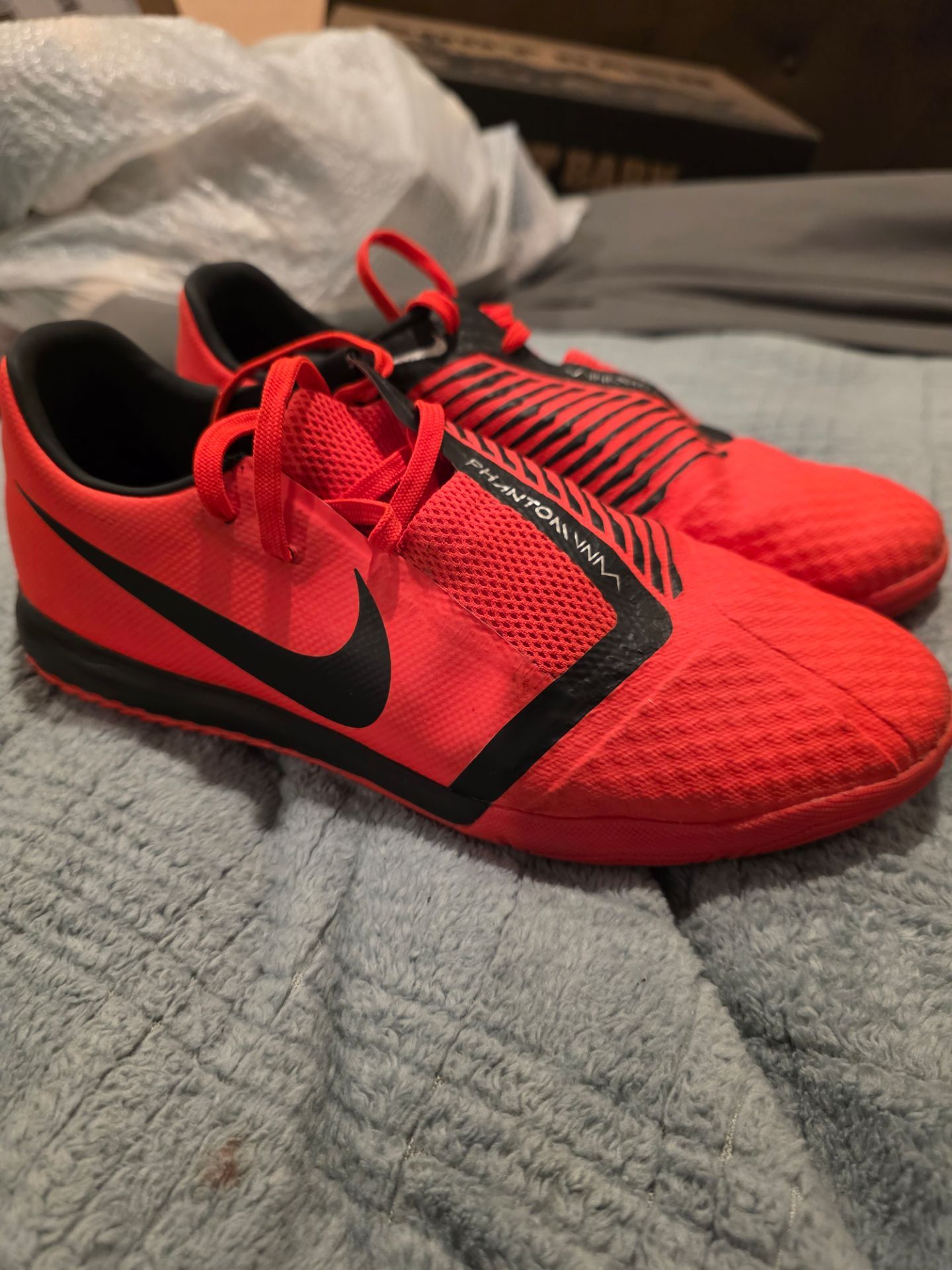 Nike Phantom Venom Academy IC Indoor Football Shoes- Mens 7