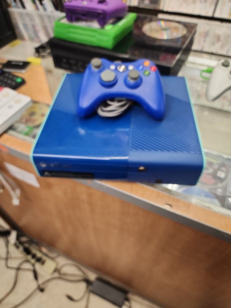 XBOX 360 MICROSOFT GAME SYSTEM CONSOLE SLIM BLUE SPECIAL EDITION 500 GB