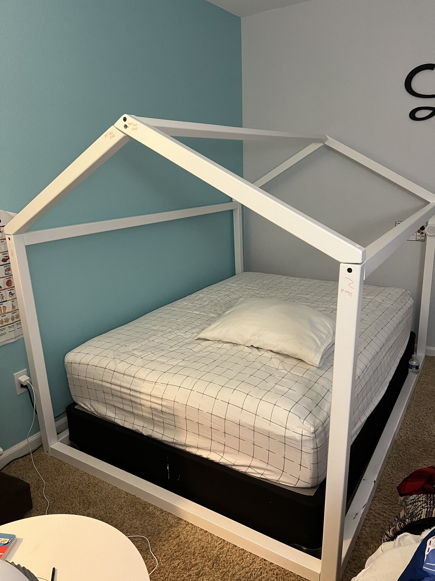 Toddler Canopy Bed Frame (Full Size)