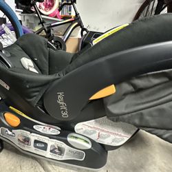 Chico Infant Car Seat With Base