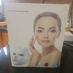 Light facial beauty instrument.