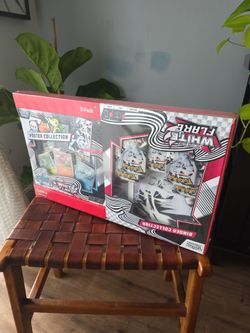 Pokemon White Flare Binder + Unova Poster Collection Bundle (from Sam's Club)