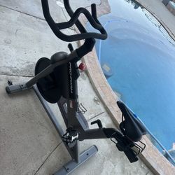 BRAND NEW !!! never been used pro form exercise bike .