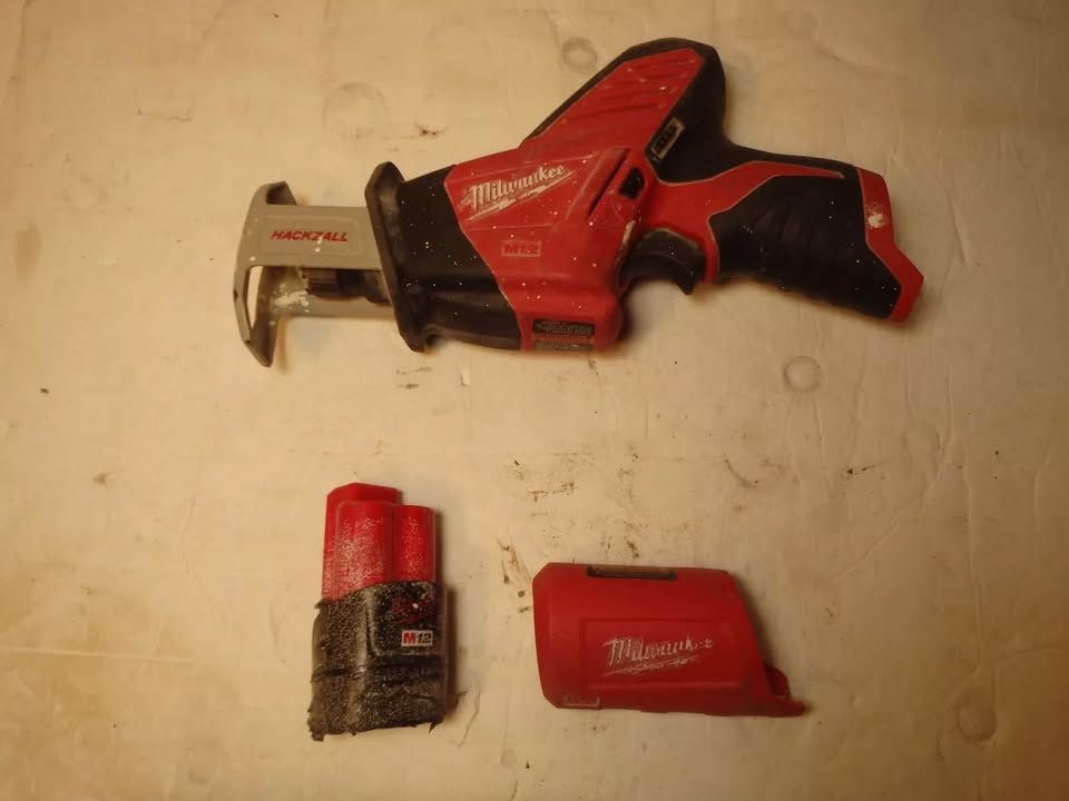 Lot of Milwaukee 2420-20 Hackzall & 2407-20 3/8" Drill Driver w/ 2 batteries