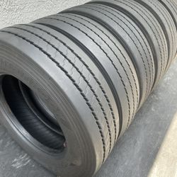 215/75/17.5 Hankook
