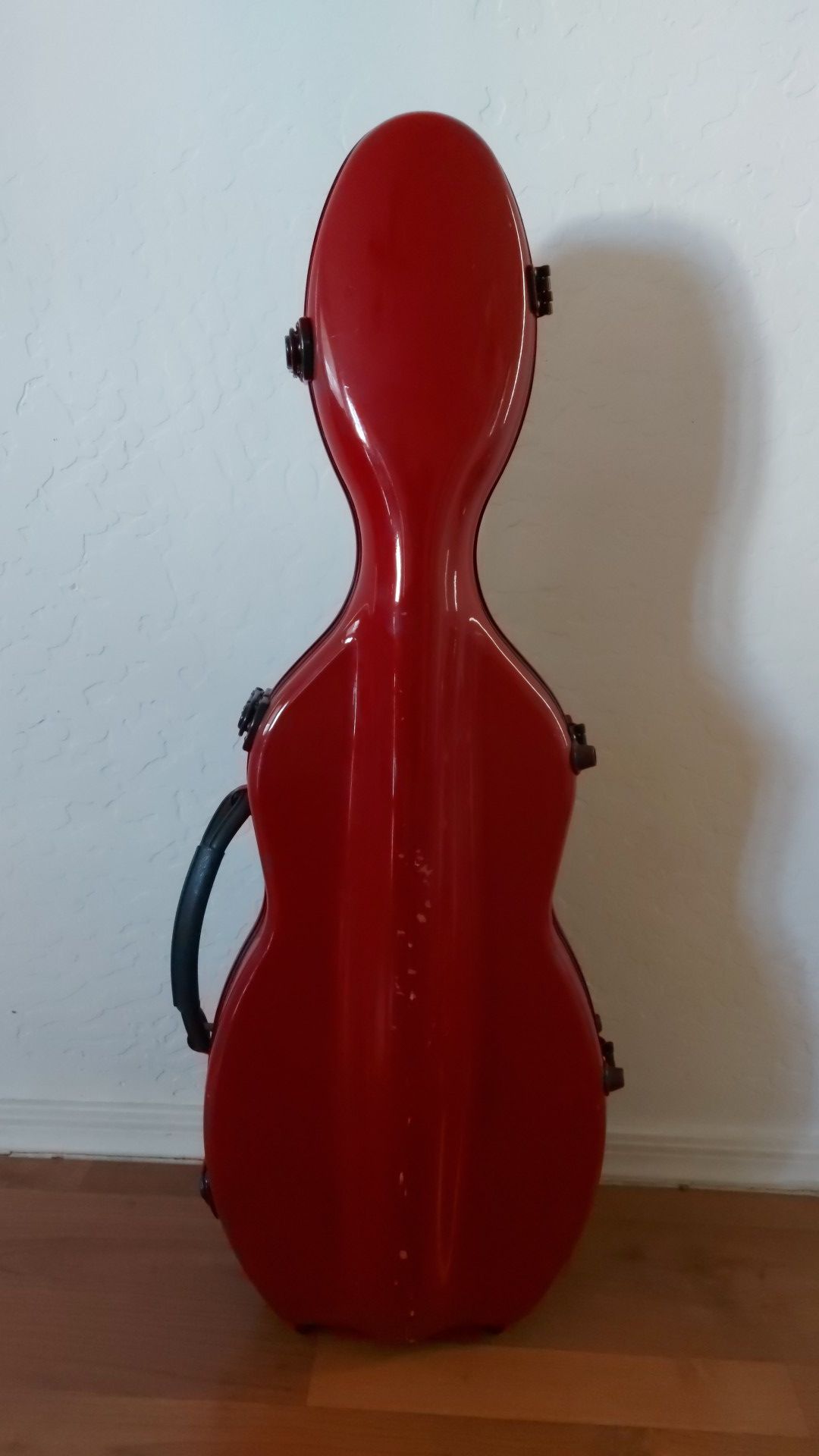 Used plastic 4/4 violin case - Red