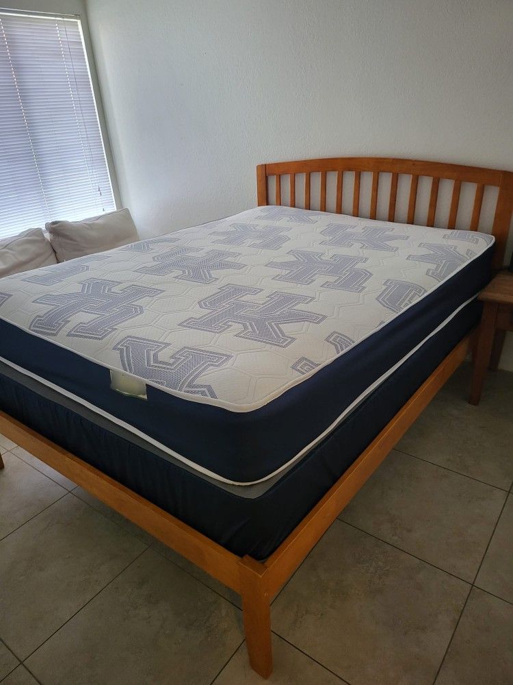 NEW QUEEN MATTRESS WITH BOX SPRING ♨️ Bed frame is not available