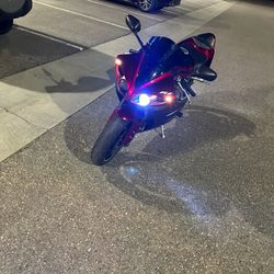 yamaha r1