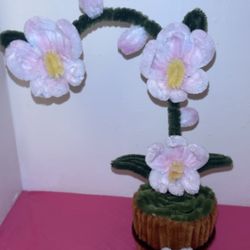 Handmade Pipe cleaners flower pot 