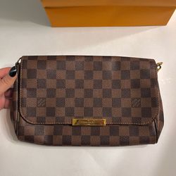 Louis Vuitton Favorite MM Damier Crossbody Bag