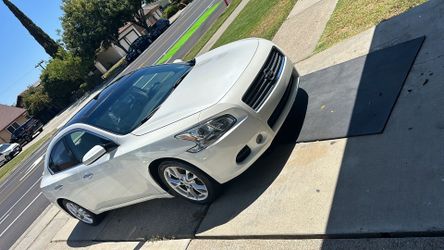 2013 Nissan maxima sv