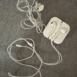 2 Pairs Of Old Apple Headphones