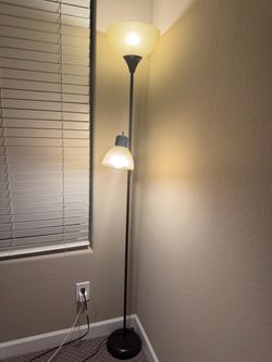 Floor lamp
