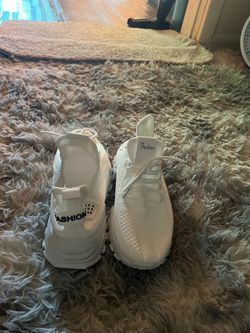 women white shoes
