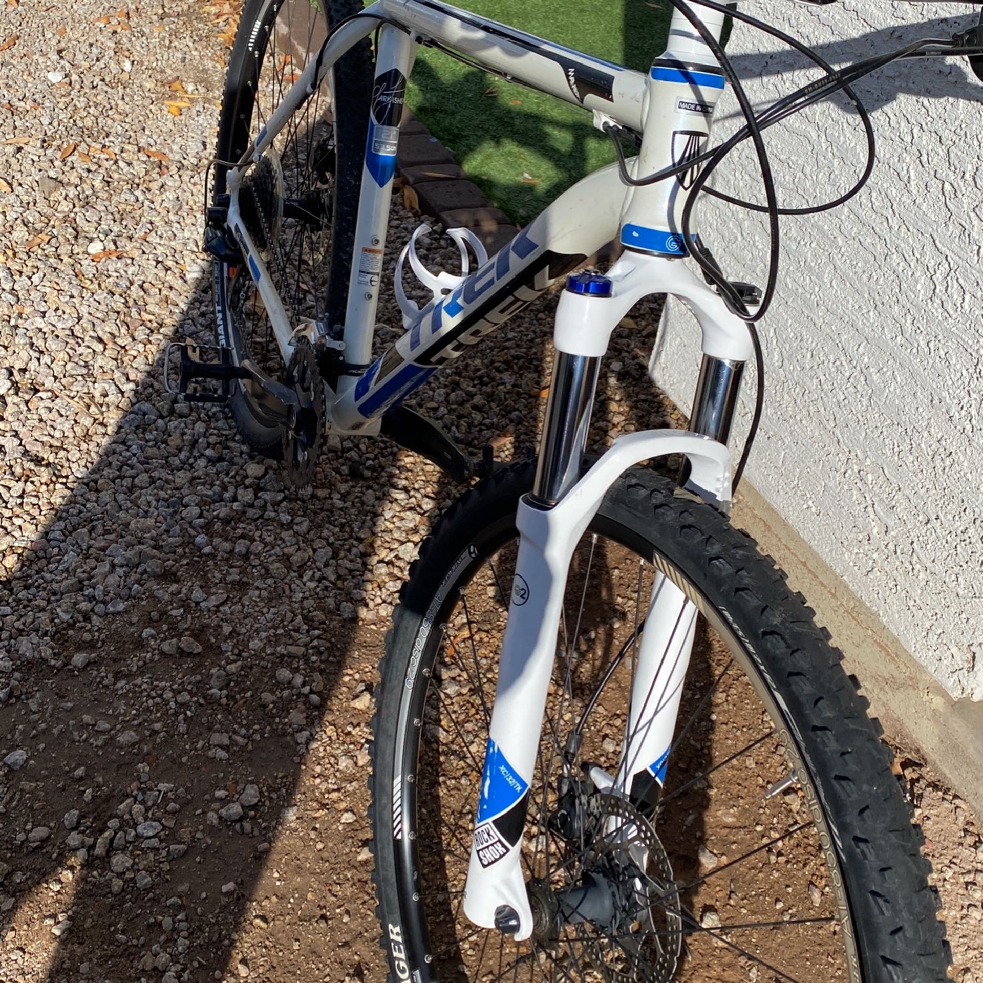 trek mamba 29 disc gary fisher collection 21 mountain bike for Sale in Peoria AZ OfferUp