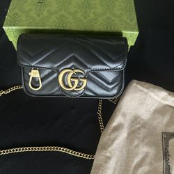Gucci Mini Marmont Bag