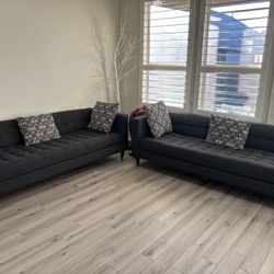 [Like New]Tate V Black Fabric 92" Estate Sofa