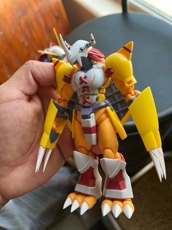 Sh figuarts Wargreymon and omnimon figure