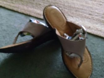 Born leather sandals sz 10