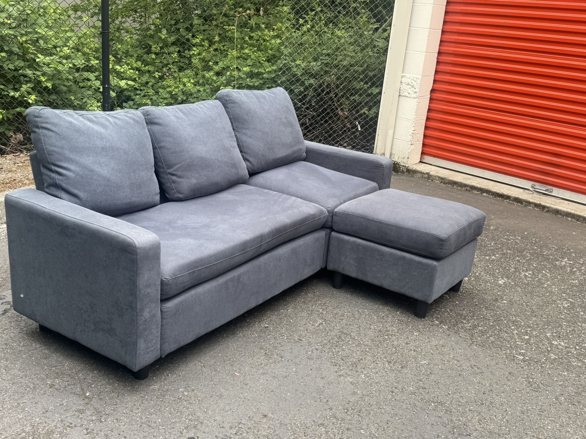 Small Sectional Couch Sofa (free Delivery)🚚