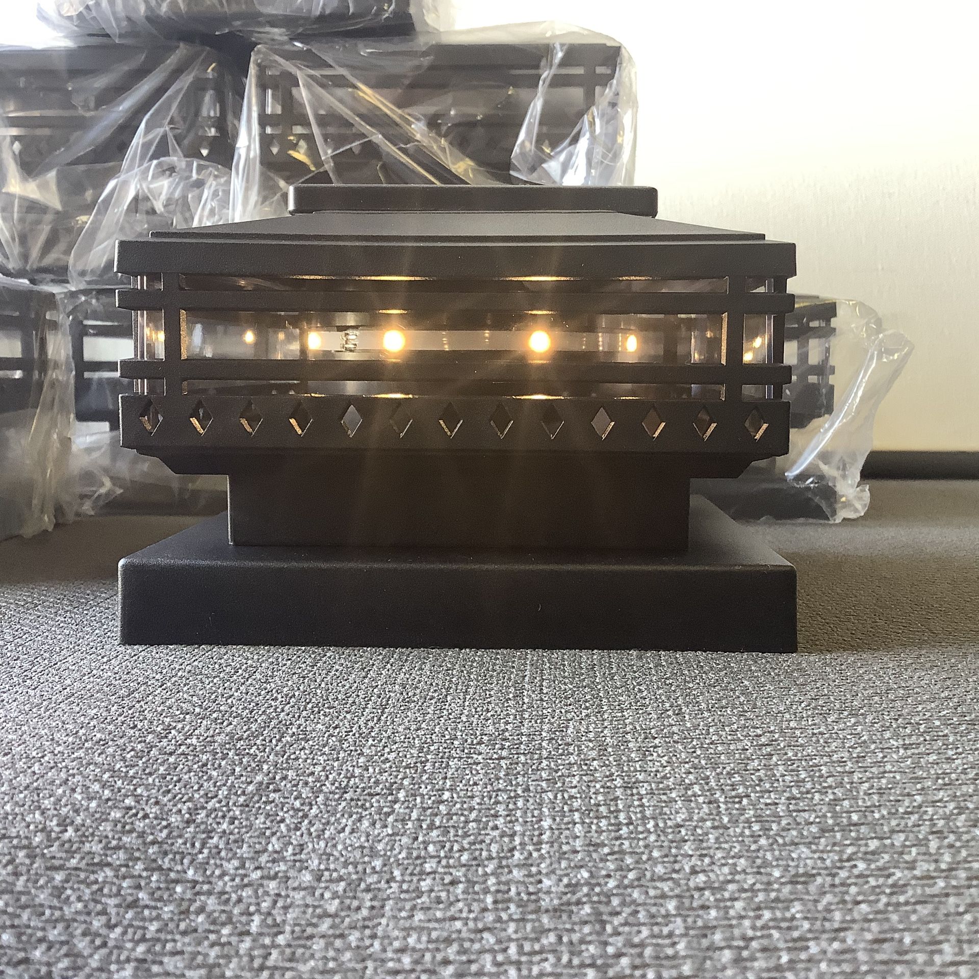 8X Solar Fence Post Led Light