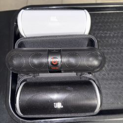 JBL Flip & Flip 2 and & Beatspill For parts. Bluetooth Speakers /FOR PARTS PARTS
