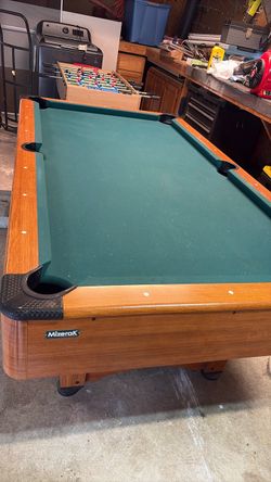 Mizerak Pool Table with Green Felt