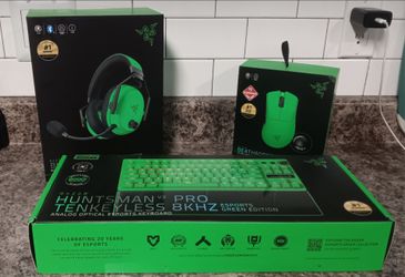 Razer Complete Set, Deathadder V4 Pro Mouse, Blackshark V3 Pro Headset, Huntsman V3 Tenkeyless Keyboard