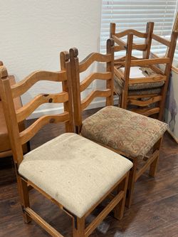 Wooden Ladder-Back Dining Chairs Set