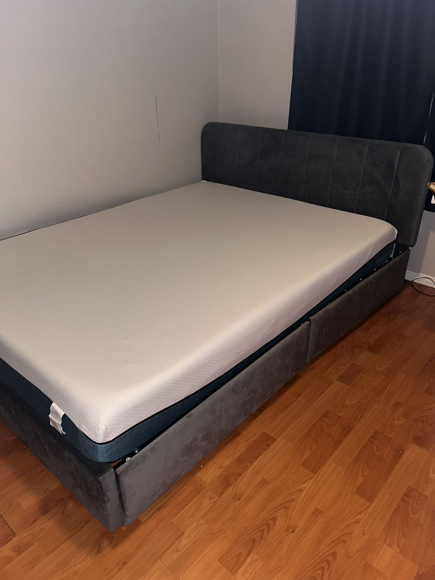 Queen Frame And Mattress 