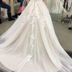 Size 2 NEW Wedding Dress