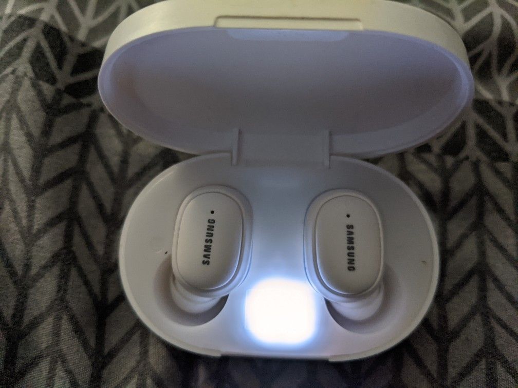 Samsung Ear Buds