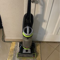 Vacuum.    Worck. Perfect.  Bissell