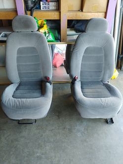 2005 explorer xlt seats