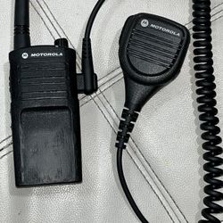 Motorola RMU2040 2 Way Radio w/ Good Battery & Handset